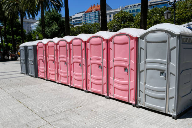 Best VIP or Luxury Restroom Trailers  in Cumings, TX
